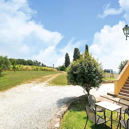 Charming In Collesalvetti With Garden Hébergement de vacances Guasticce
