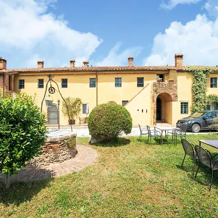 Charming In Collesalvetti With Garden Hébergement de vacances *